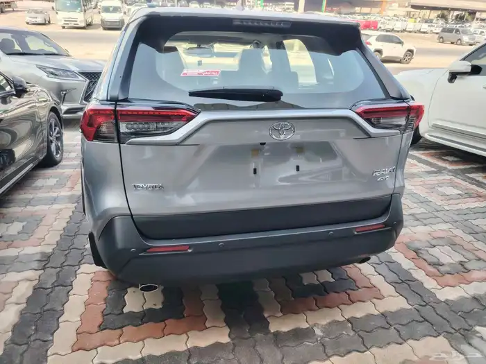 تويوتا راف فور XLE موديل 2025 سعودي 4