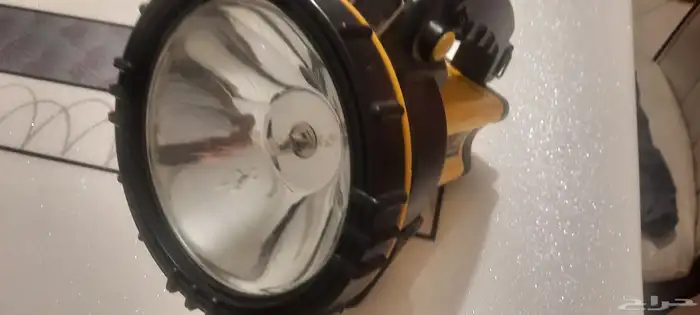 كشاف بحاله ممتازه مخزن يحتاج بطاريه فقط 2