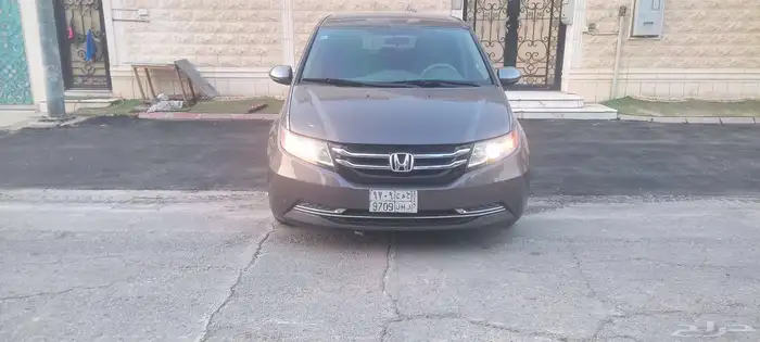 السلام عليكم للبيع هيونداي اوديسي مودل 2014 وكاله بالكامل 5