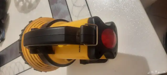 كشاف بحاله ممتازه مخزن يحتاج بطاريه فقط 1