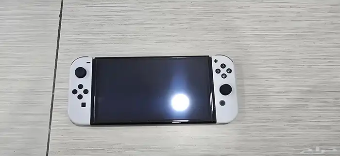 نيتوندو سويتش جديد بعدهو على ضمان سعره 1600 قابل للتفاوض 0