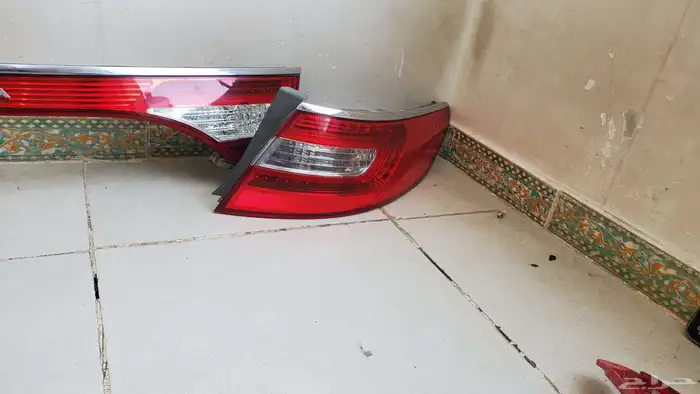 اسطبات خلفيه ازيرا 2012يلا2016اصلي وكاله على شرط وضمان 5