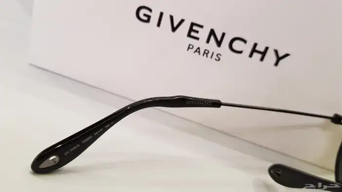 نظارة شمسية اصليه ماركة جيفنشي 1