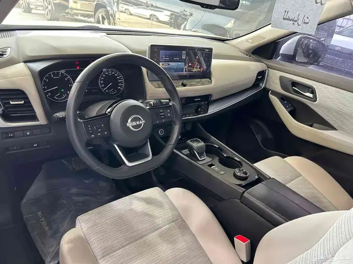 نيسان اكستريل 7 مقاعد SV بلس 2023 عداد 23 آلف كيلو 6