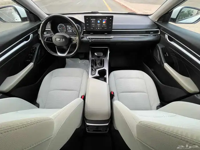 جيلي ام جراند 2023 سعودي 16