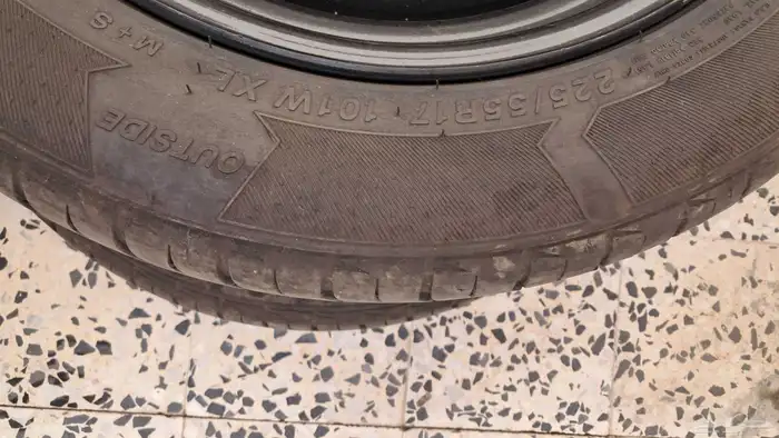 اربع كفرات شبه جديده وأربع جنوط تاريخ جديد 2025 0