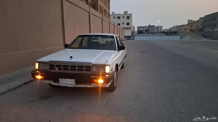 نيسان لوريل 200L 1