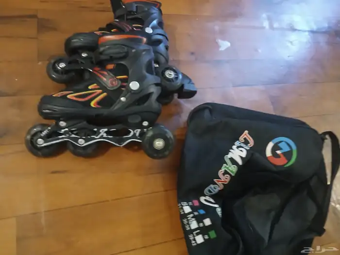 حذاء تزلج أستعمال خفيف السعر 120 وقابل لتفاوض 0