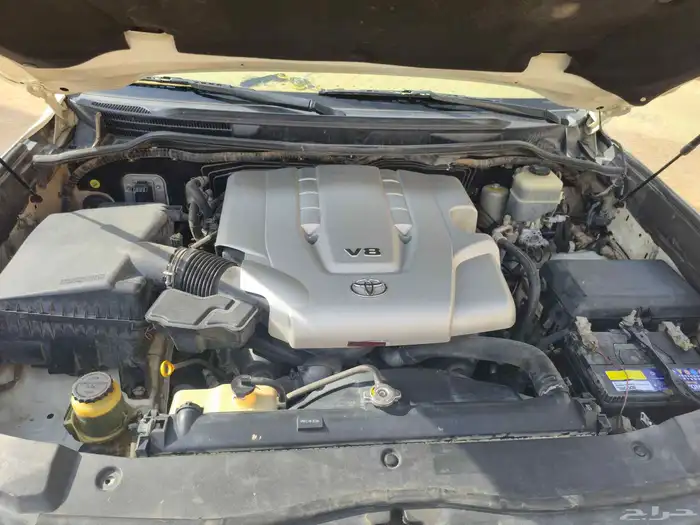 لاندكروزر2010محدث كامل داخلي وخارجي  على السوم 0