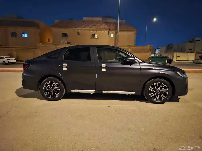 تويوتا يارس 2024 2