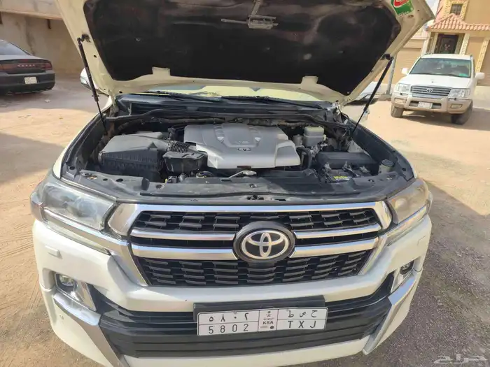 لاندكروزر2010محدث كامل داخلي وخارجي  على السوم 1