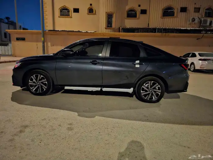 تويوتا يارس 2024 5