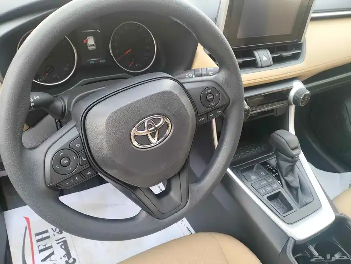 تويوتا راف فور XLE نص فل 2025 سعودي 5