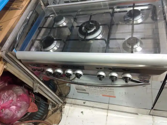 غاز مستعمل نظيف وكاله في 5عيون او 4 عيون بيع 4