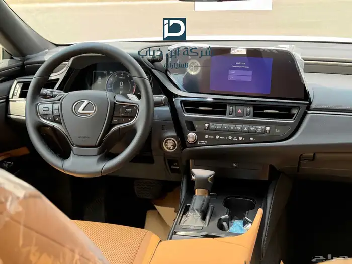 لكزس ES350 2025 فئة CA بريمي تشغيل عن بعد جناح خلفي 1