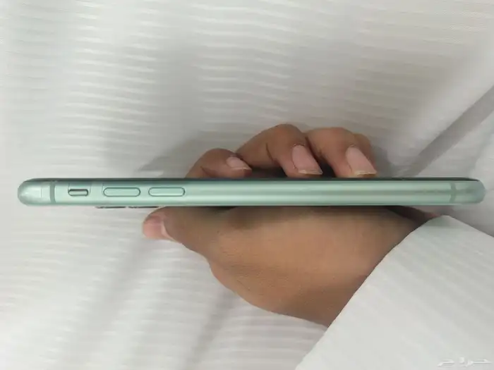 ايفون 11 عادي 5