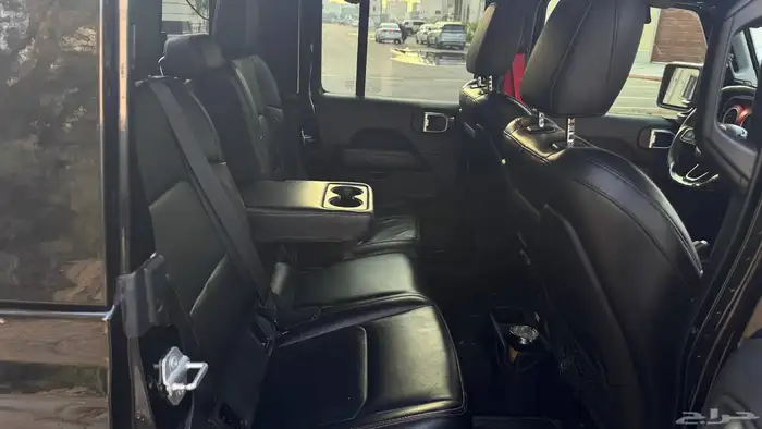 جيب جلاديتور 2023 - روبيكون 13