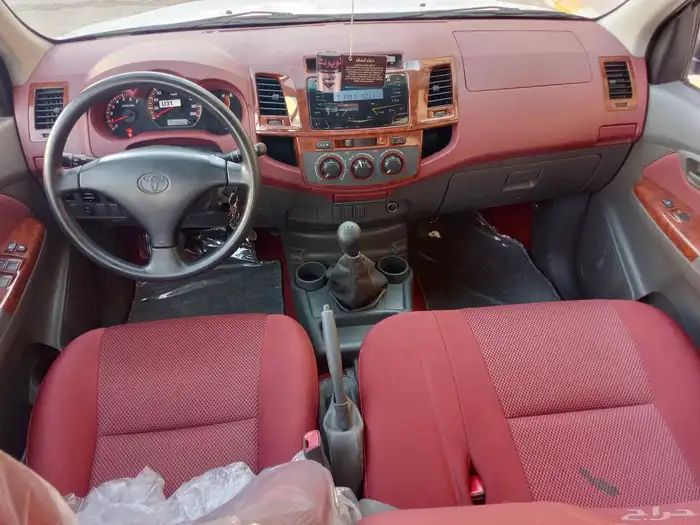 تويوتا هايلوكس ( 2015 ) GLX غمارتين نظيف بحالة ممتازة 16