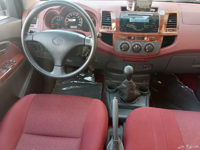 تويوتا هايلوكس ( 2015 ) GLX غمارتين نظيف بحالة ممتازة 19