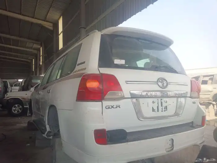 تشليح لند كلوزر قطع غيار. 2011 2