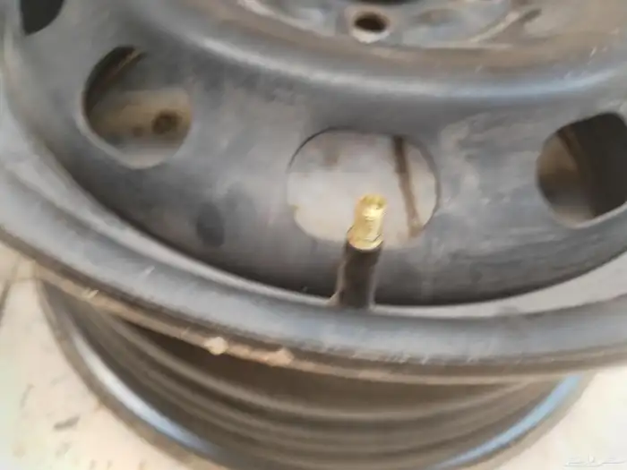 جنط 15 أصلي نظيف 2