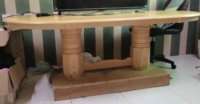 طاوله كبيره جدا من الخشب الاصلي ثقيل 0