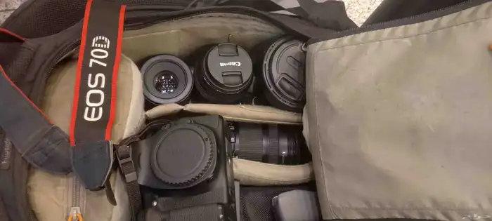 كيمرا كانون 70d مع عدسات للبيع المستعجل 0
