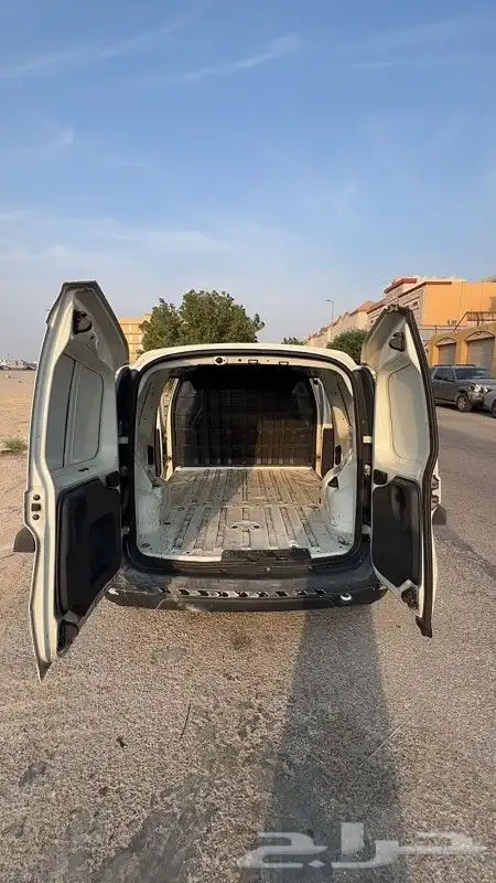 رينو دوكر2013 10