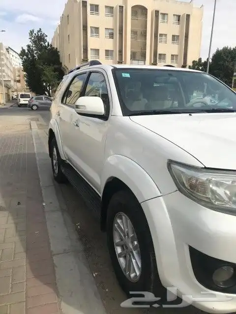 السياره فرشونر 2014 للبيع 4سلندر بدون دبل بودى وكالة سوم 40 4