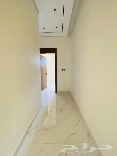 شقه للبيع بحي المهديه 8