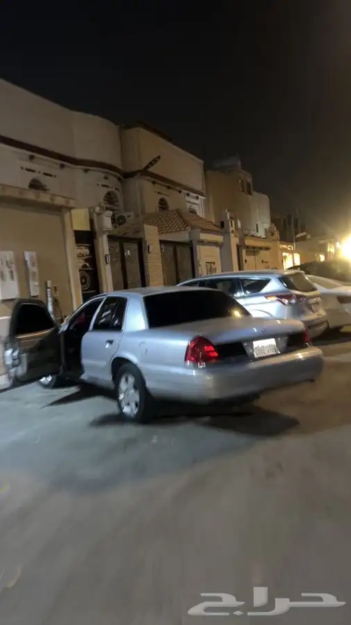 فورد فكتوريا 2011 6