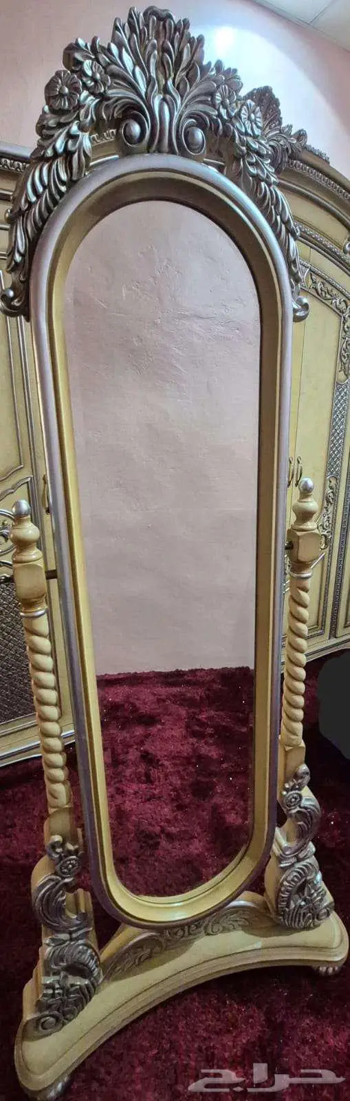 مرآة طويلة مناسبة لغرف المعيشة أو غرف الملابس 0