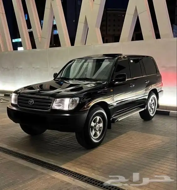 مطلوب لاند كروزر من موديل 2000 الى 2007 قير عادي vxr صامل 0