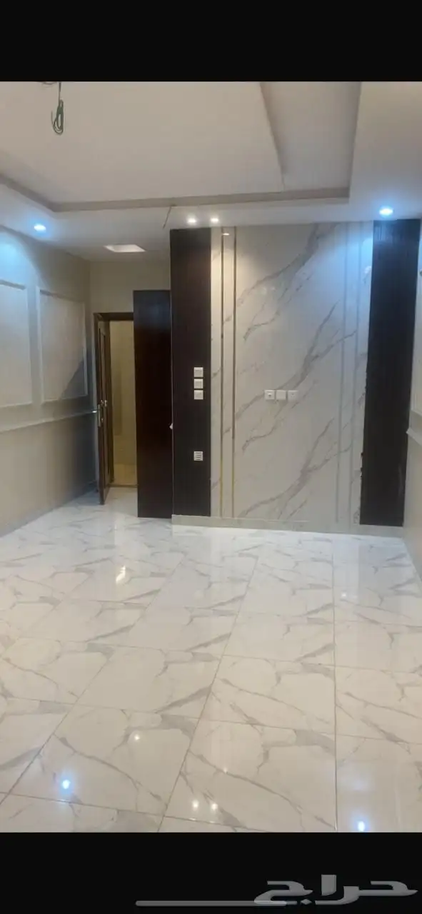 للايجار شقة بحي التيسير 5 غرف 2