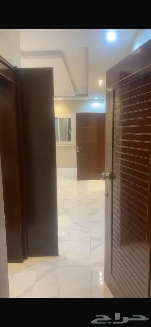 للايجار شقة بحي التيسير 5 غرف 8