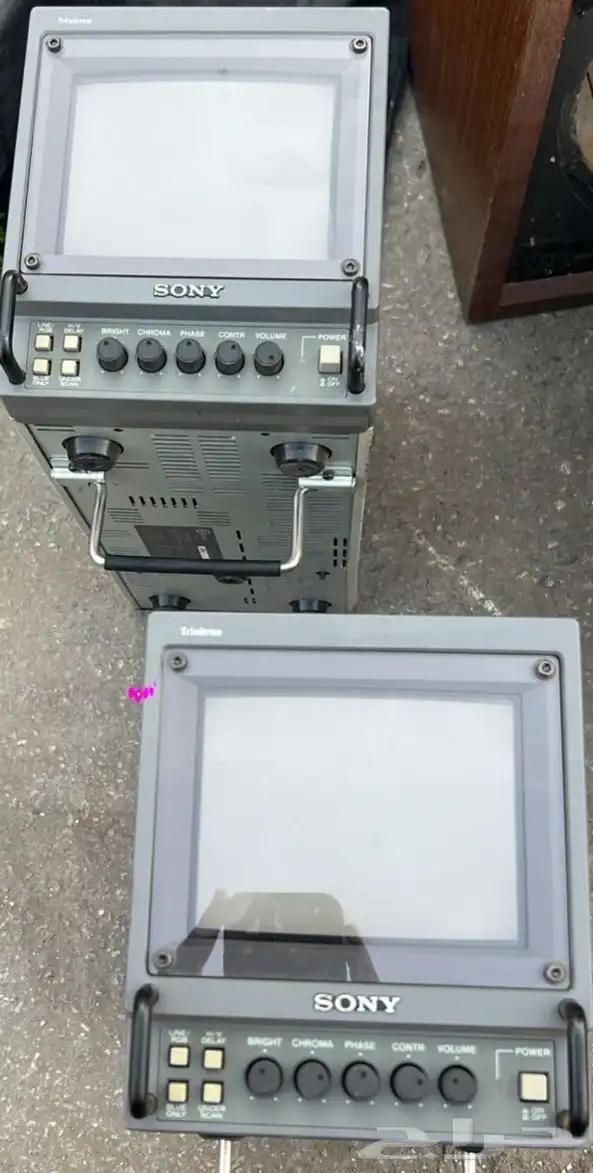 تلفزيون سوني قديم احترافي sony PVM (نادرة جدا ) 1