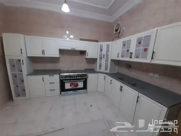 يوجد لدينا جميع المطابخ المستعمل شبه جديد 0