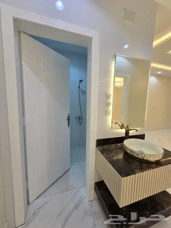 للبيع روف علوي مع ملحق تشطيب راقي خلف مستشفى الألماني 620الف 18