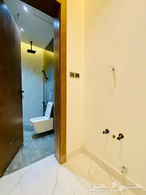 شقه للبيع بحي المهديه 12