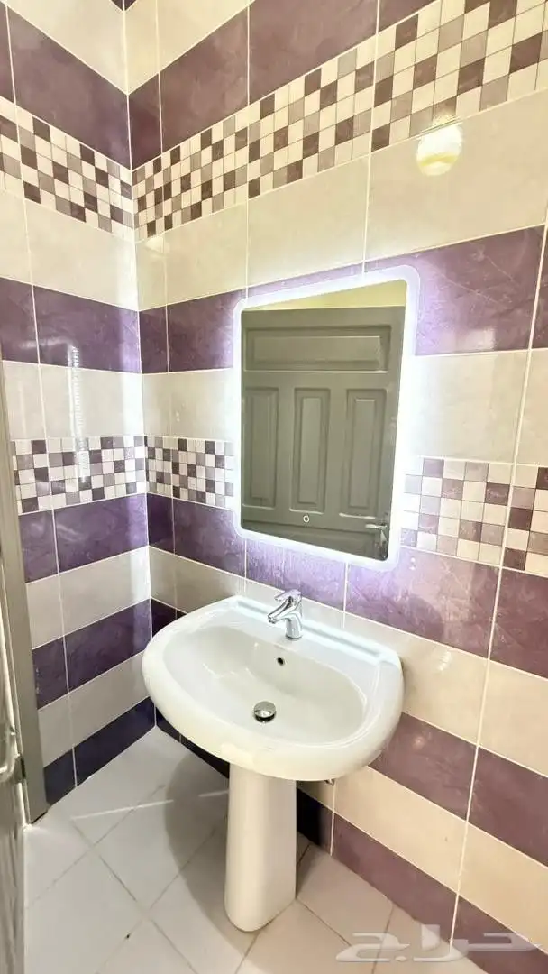 شقه 5 غرف للايجار _حي الحمدانية امام مطعم الرومانسية 5