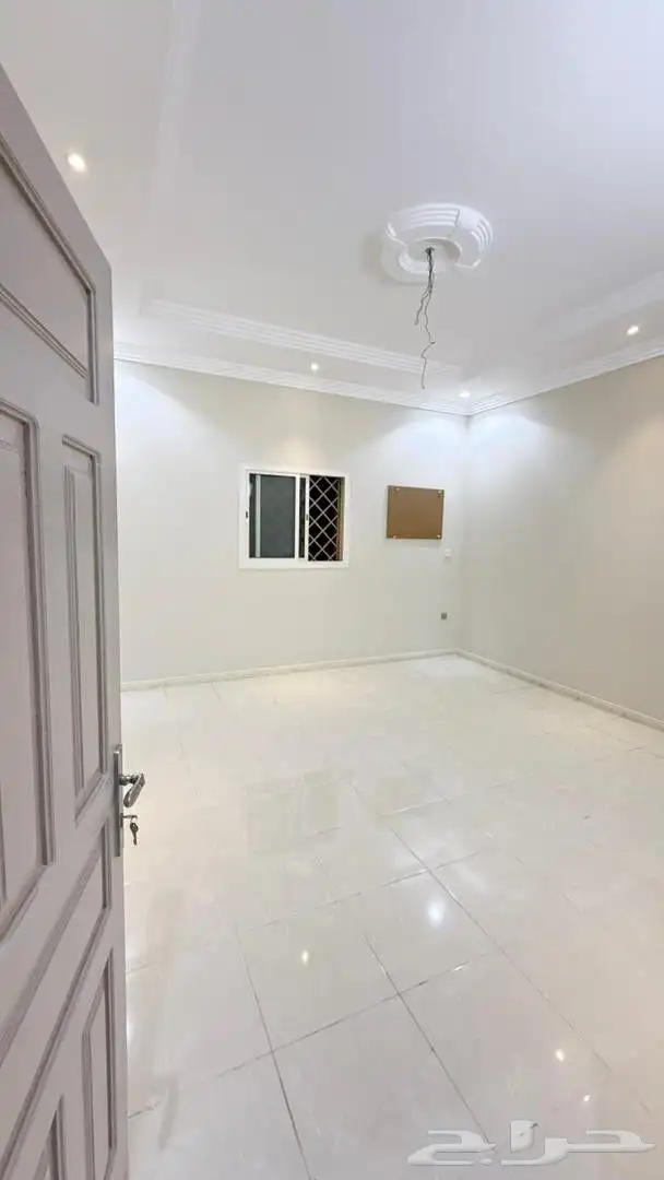 شقه 5 غرف للايجار _حي الحمدانية امام مطعم الرومانسية 11