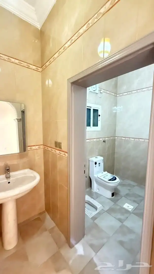 شقه 5 غرف للايجار _حي الحمدانية امام مطعم الرومانسية 13