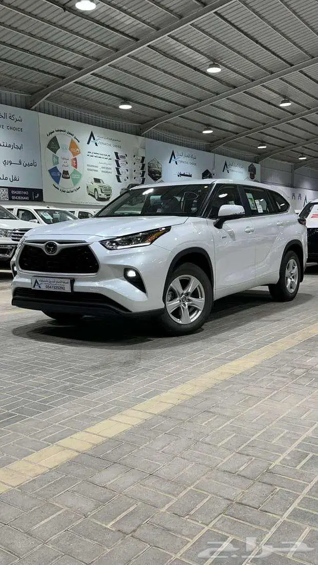 تويوتا هايلاندر LE 4X2 هايبرد 2025 1