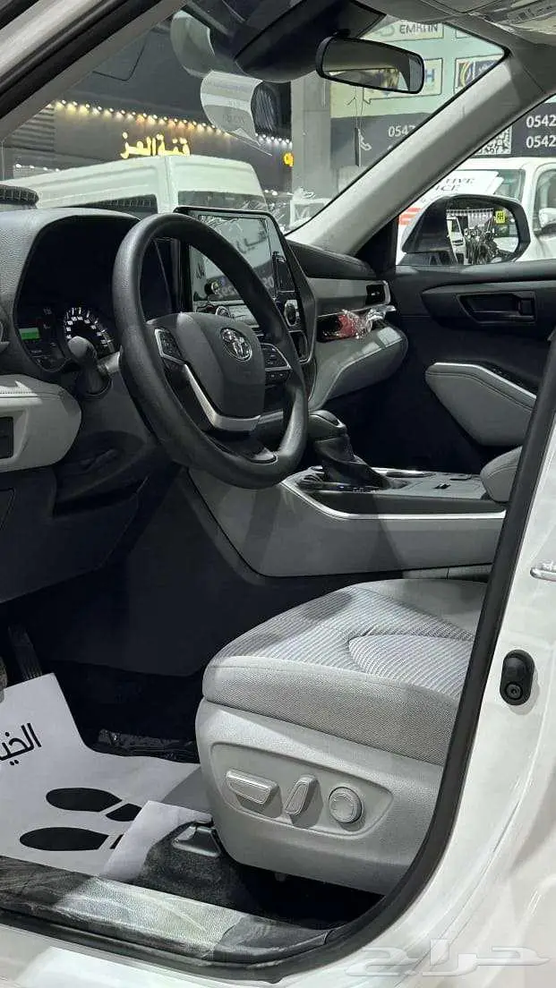 تويوتا هايلاندر LE 4X2 هايبرد 2025 11
