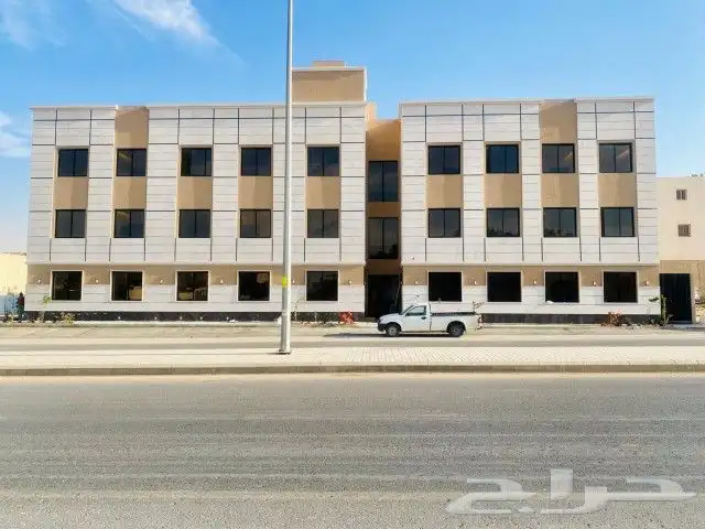 شقه للبيع بحي المهديه 0