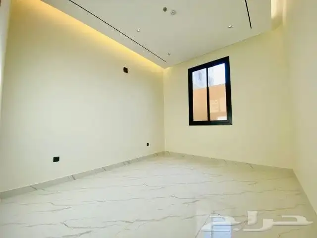 شقه للبيع بحي المهديه 7