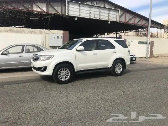 السياره فرشونر 2014 للبيع 4سلندر بدون دبل بودى وكالة سوم 40 6