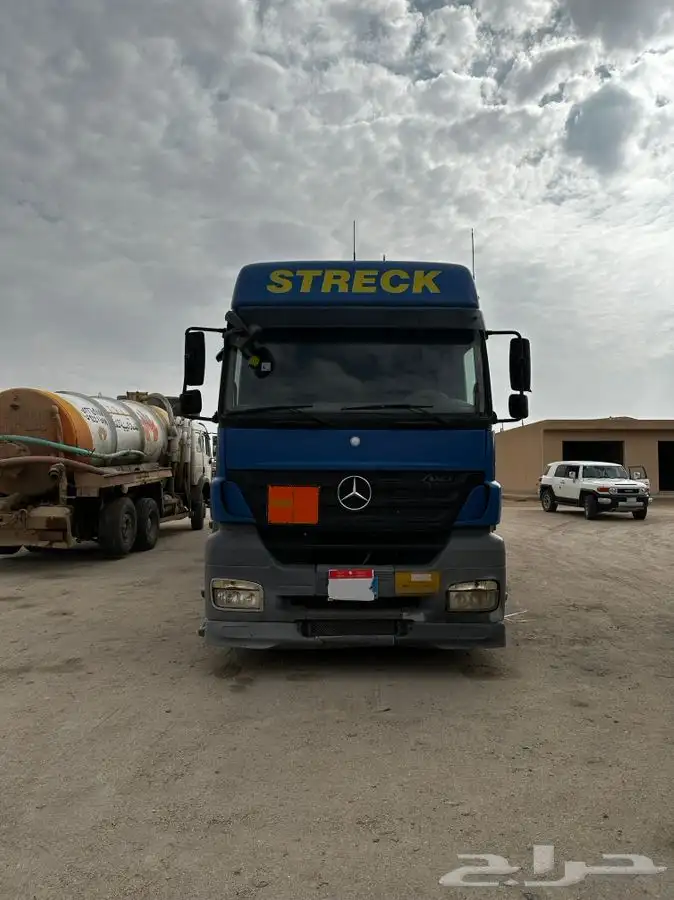 للبيع تريلة اكسور مع تيدر ماء 1