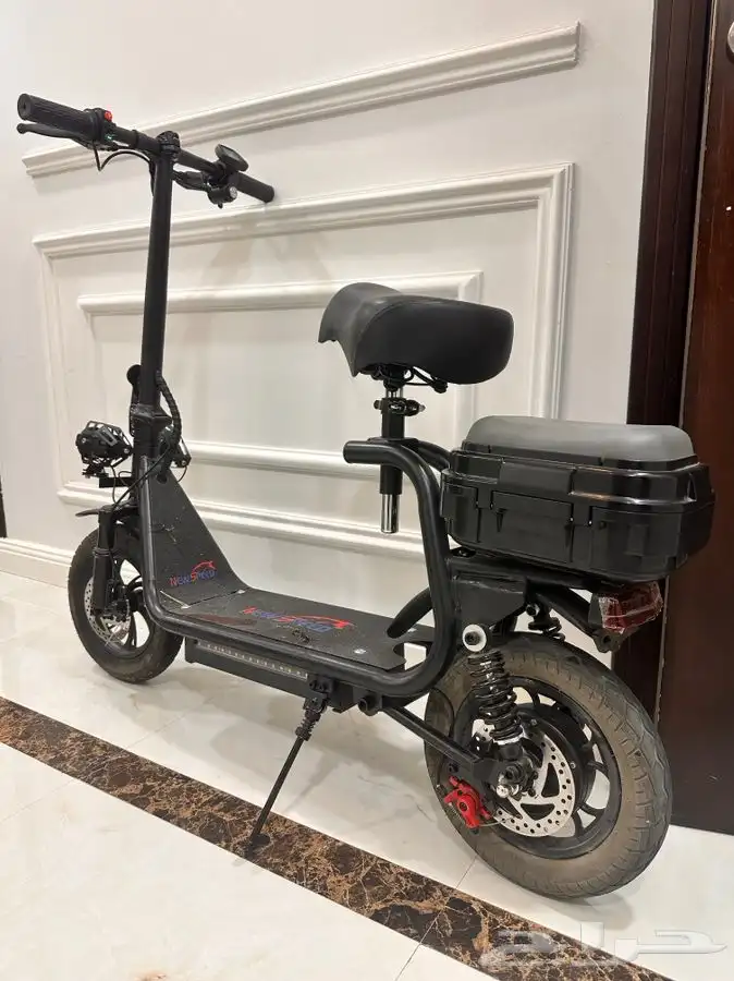 سكوتر شبه جديد الاستخدام 10 أيام 2