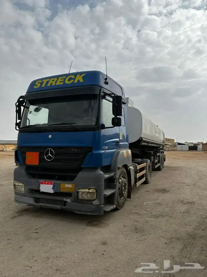 للبيع تريلة اكسور مع تيدر ماء 2